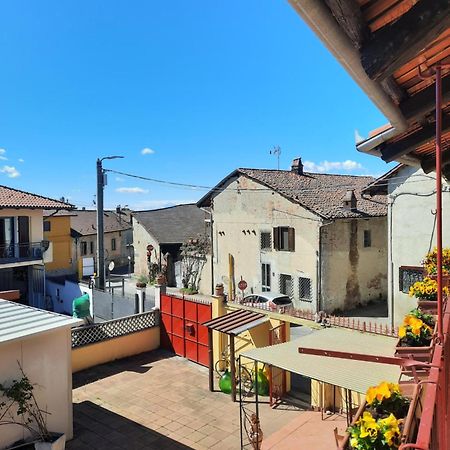 B&B La Casa Gialla Di Luca Mazze ภายนอก รูปภาพ