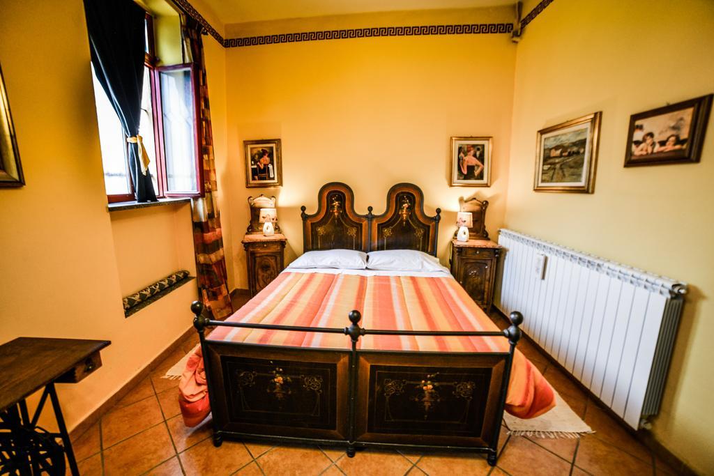 B&B La Casa Gialla Di Luca Mazze ภายนอก รูปภาพ